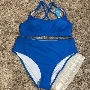 *BRAND NEW* sporty swimsuit, high waisted, classic coverage with strappy back